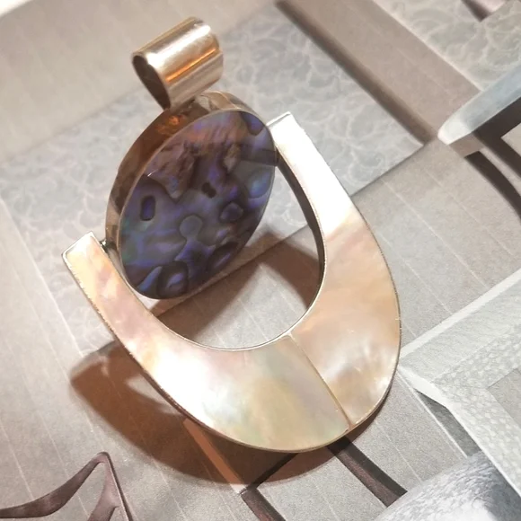 1960s Modernist Designer Abalone MOP Hinged Sterling Pendant - Picture 3 of 8